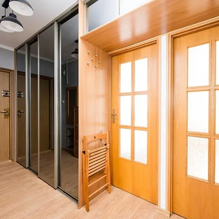 アパート Park Moczydlo Comfort By Bookinghost ワルシャワ